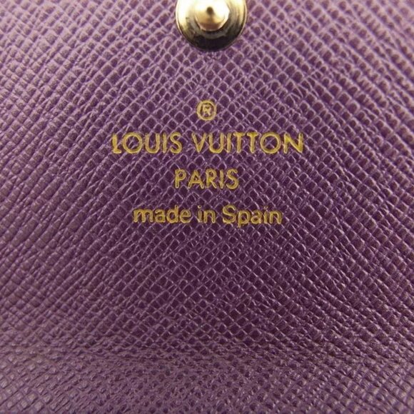 LOUIS VUITTON Key Case Epi Leather x Gold Material Authentic Used - Picture 10 of 10